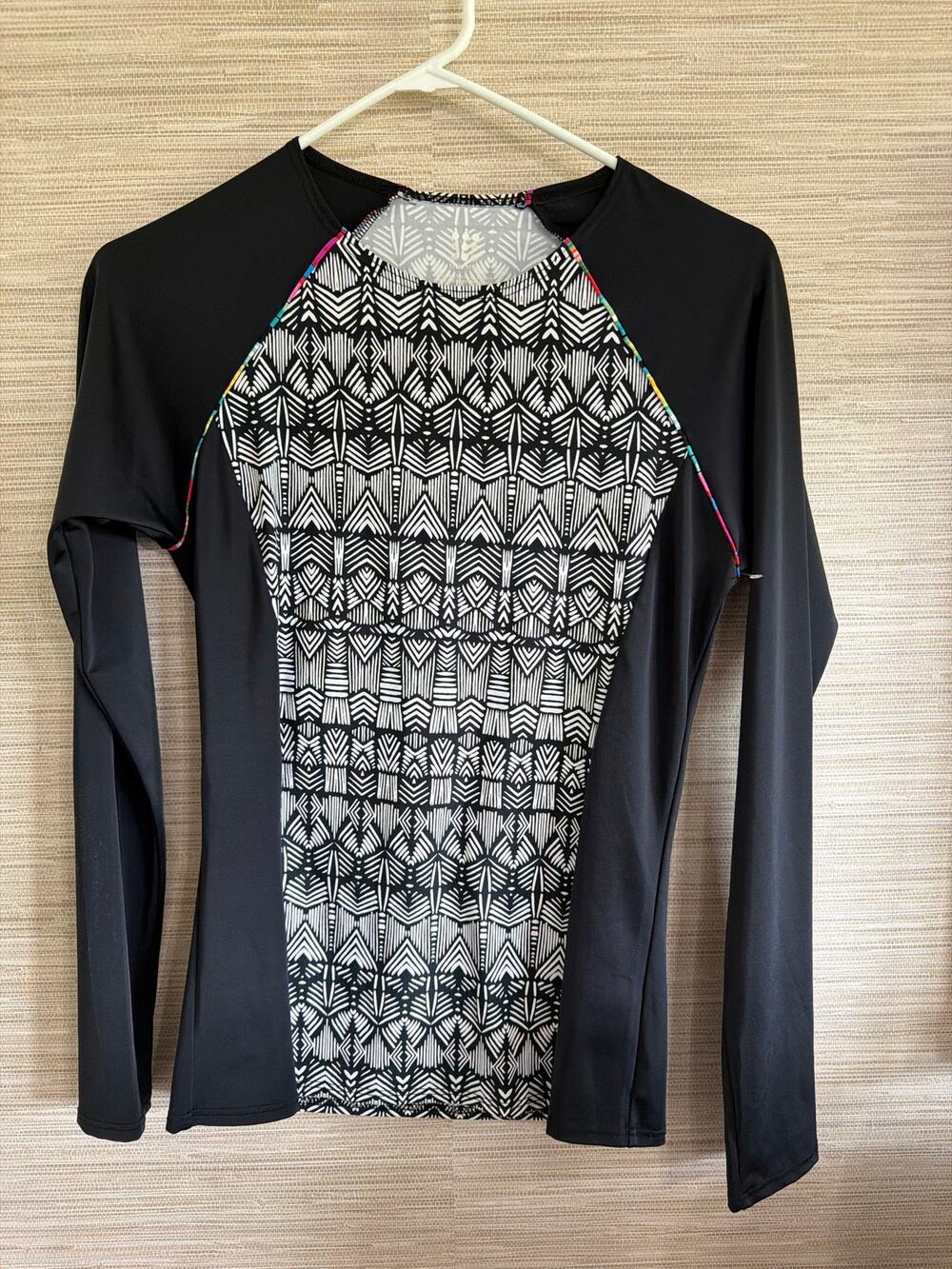 Title Nine women's Swim/Rash guard top size M